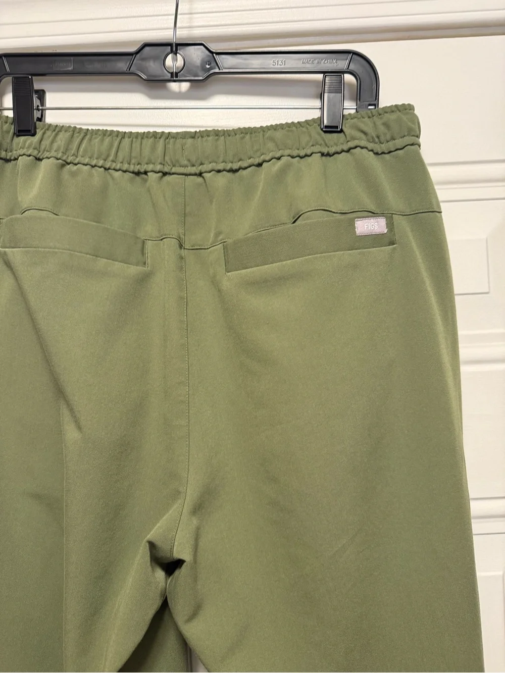 Figs Men's Olive Green Jogger Pants with Red Drawstring size Large/Tall